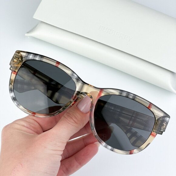 Burberry BE4432U 412287 BRAND NEW Sunglasses Vintage Check Dark Grey Oval Women - Picture 1 of 10